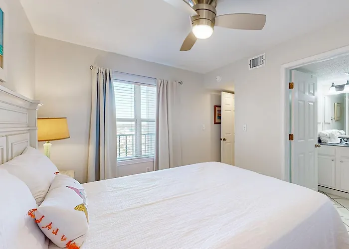 Beachfront W 7th-floor Views Pools W&d Wifi Private Balcony *